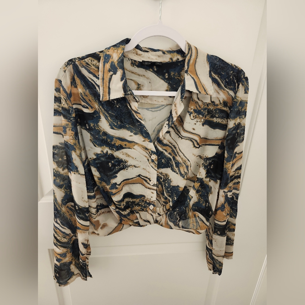 Dynamite Marble Print Blouse in Blue and Cream